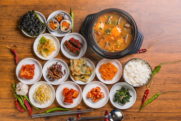 スンドゥブ 豆腐チゲ 韓国のグルメkimchi sundubu-jjigae Korean food