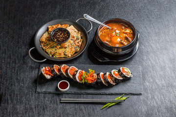典型的な韓国料理　typical Korean foods