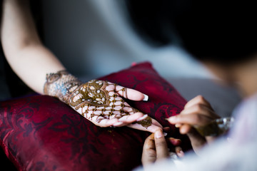 Indian bride's pre wedding henna mehendi