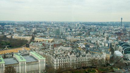 Fototapeta premium 3909_Birds_eye_view_of_London_with_the_structures.jpg