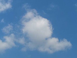 Obraz premium white clouds in the clear blue sky Cloudy natural Background beautiful nature