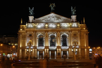 Fototapeta na wymiar Opera Theatre building in Lviv, Ukraine, night skyline