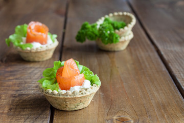 Tartlets with salmon.