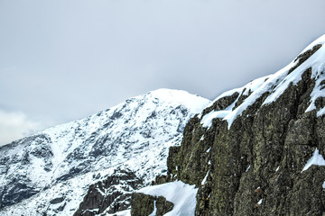 Sierra de Gredos, España, ambiente alpino perfecto para deportes de aventura como alpinismo,...