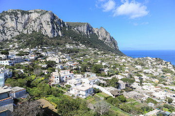 Fototapeta na wymiar Capri Amalfi Küste: Blick auf das Dorf Capri von oben