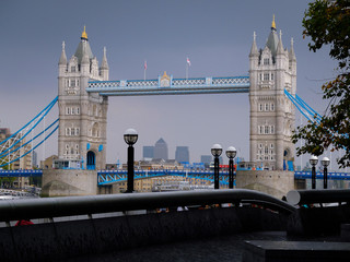 Londyn. Tower Bridge - obrazy, fototapety, plakaty