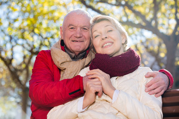 Fototapeta premium Mature couple sitting in park