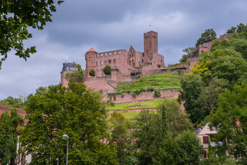 Fototapeta na wymiar Historische Stadt Wertheim am Main und ihre Hauptsehenswürdigkeit Wertheimer Burg