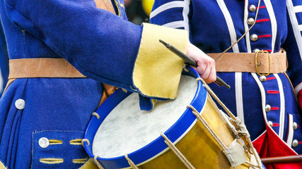 Fototapeta premium 5113_Blue_drum_of_the_guard_drummer.jpg