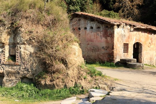 Antico rudere nel Parco di Veio