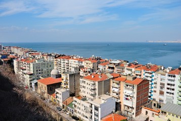 Obraz premium Izmir's (Turkey) Jewish quarter of Karatash seen from the Historic Elevator (Asansor) in the Konak district of Izmir, Turkey