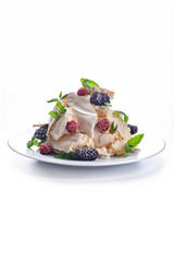 meringue cake with berries