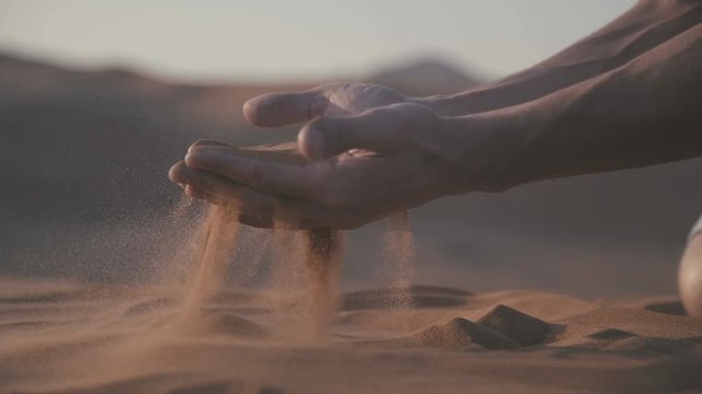 Власть ушла как песок сквозь пальцы. Песок сквозь пальцы. Словно песок сквозь пальцы. Время как песок сквозь пальцы. Песок сквозь пальцы арт.