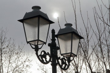 Lampione in città, Streetlight in the city