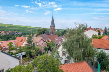 small town Asselheim