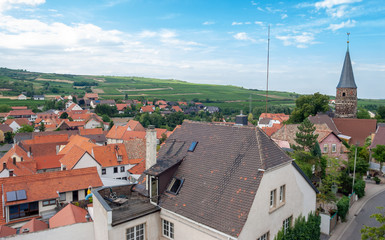 small town Asselheim