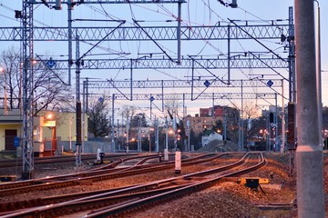 Obraz na płótnie Canvas Confusing railway tracks at night