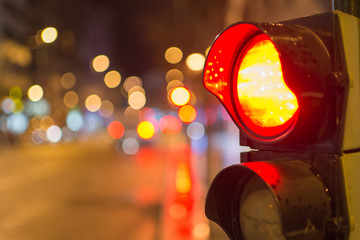 Semáforo con bokeh