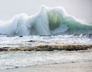 Amazing and unique backwash wave breaking at Snapper Rocks during Cyclone Oma.