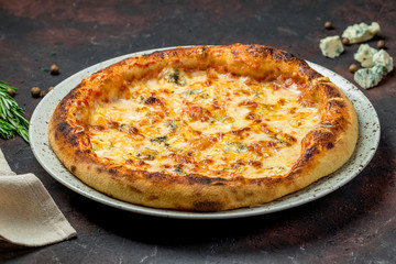 Pizza Quattro formaggi
