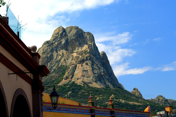 Pe&ntilde;a de Bernal