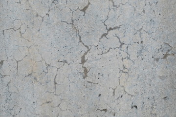 Cement Pillar Cracks
