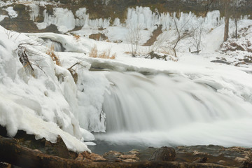 Fototapeta na wymiar Frozen Waterfall