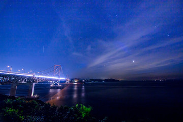夜の鳴門大橋