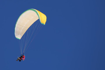 Paraglider tandem flight
