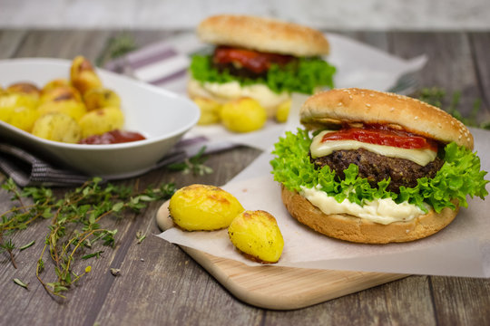 Burgers with potatoes