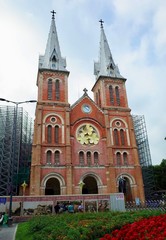 Fototapeta na wymiar サイゴン大教会