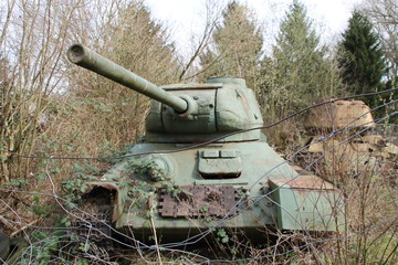 Schrott im Wald