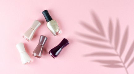 Naklejka premium Nail Polish is on a gentle background. Cosmetic
