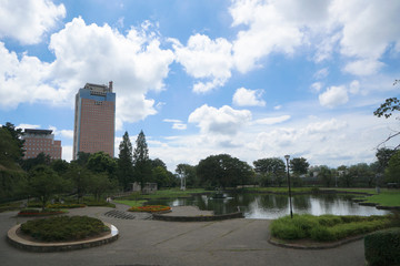 前橋公園から見る群馬県庁舎　群馬県前橋市