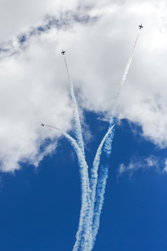 Airshow, aerobatic, albatros