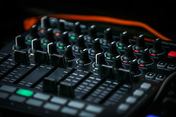 sound mixer console