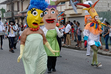 Grandes figures à la grande parade de Cayenne en Guyane française