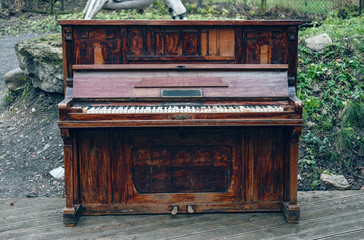 Plakat vintage old piano