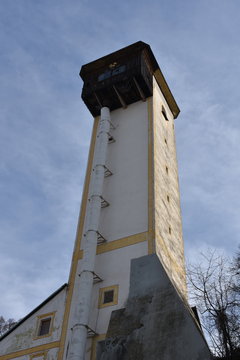 Arnoldstein, K&auml;rnten, Schrotturm, Lost Place, Denkmal, Urban Exploring, Lampe, Turm, Geschichte, Industrie,  Schrotkugeln. Dach, Glocke, Sirene, Rohr, Stromanschluss, 