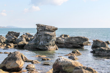 Fototapeta na wymiar sea and stones