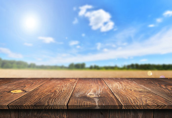 Empty wooden table background © Piotr Krzeslak