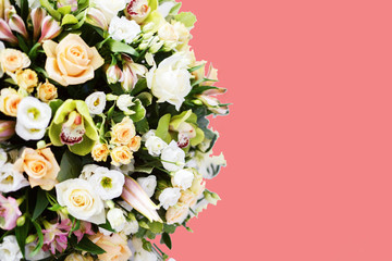 Obraz na płótnie Canvas Spring bouquet of flowers, in a basket, a beautiful bouquet