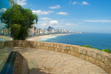 Leblon do alto do penhasco dois irmãos
