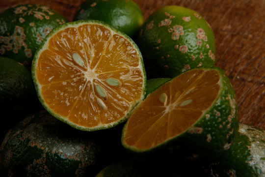 rangpur lime, or limao cravo in Portuguese.