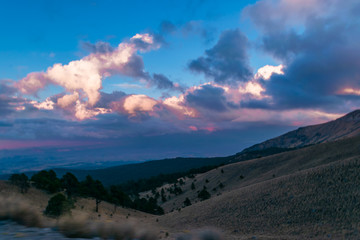 Fototapeta premium Beautiful panoramic sunset