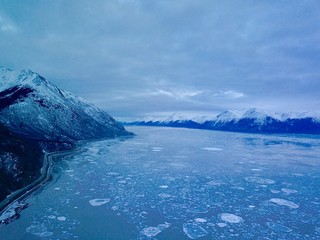 Fototapeta na wymiar Cold winter views of the icy Cook Inlet in Alaska