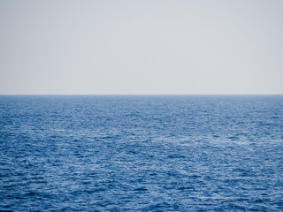 Deep blue moody sea - nothing on the horizon