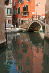 Fototapeta na wymiar Reflections and hidden canals of Venice