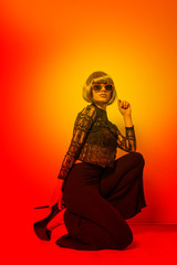 Obraz premium Girl with sunglasses