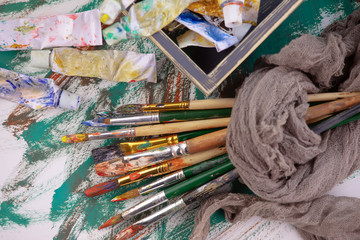 Fototapeta premium Paint brushes and paints for drawing.